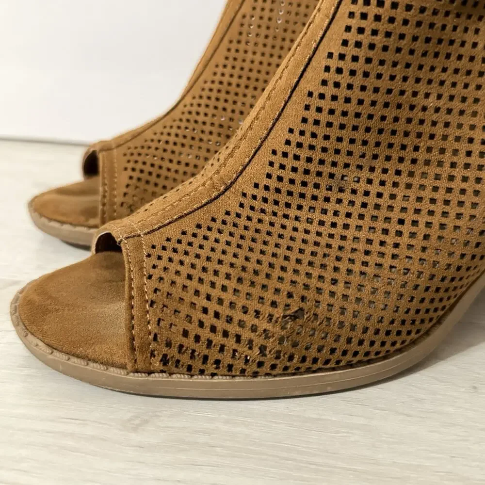 American Rag Cie Brown Open Toe Ankle Booties 3 Inch Heels Women's Size 7.5